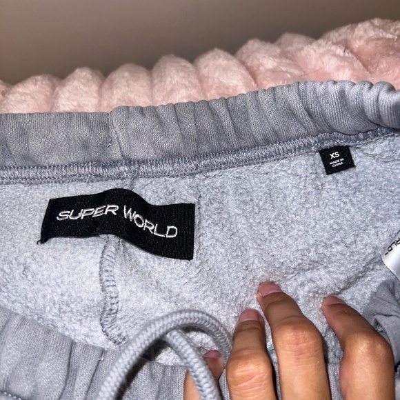 TNA Super World Sweat Suit in Grey and Size XS - Picture 3 of 9